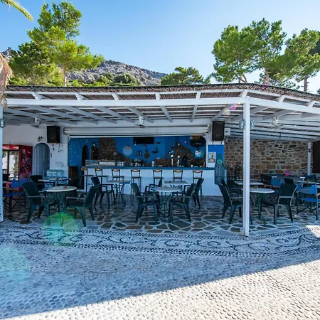 Ageri & Tritonis Luxury Apartamento Pefki