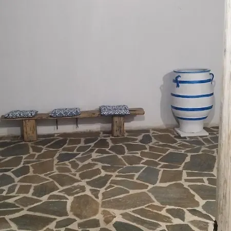 Ageri & Tritonis Luxury Apartment Pefki