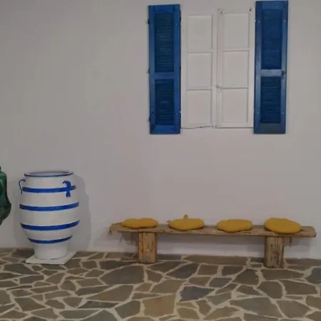 Ageri & Tritonis Luxury Apartman *