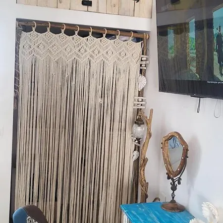 Ageri & Tritonis Luxury Apartman