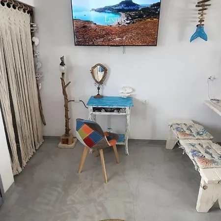 Ageri & Tritonis Luxury Apartment *