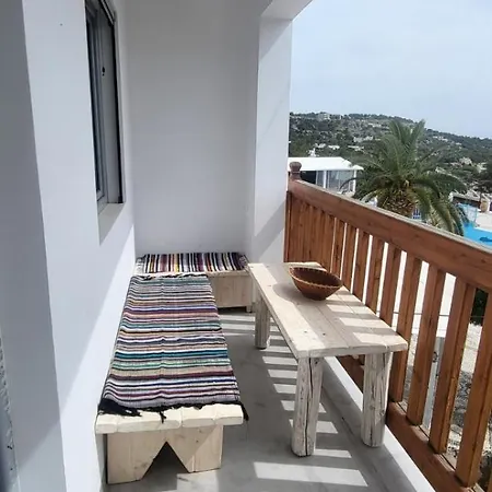 Ageri & Tritonis Luxury Apartment *