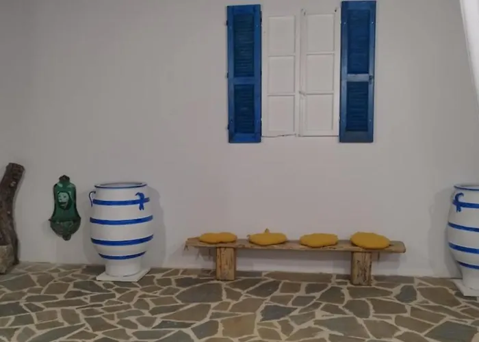 Ageri & Tritonis Luxury شقة *