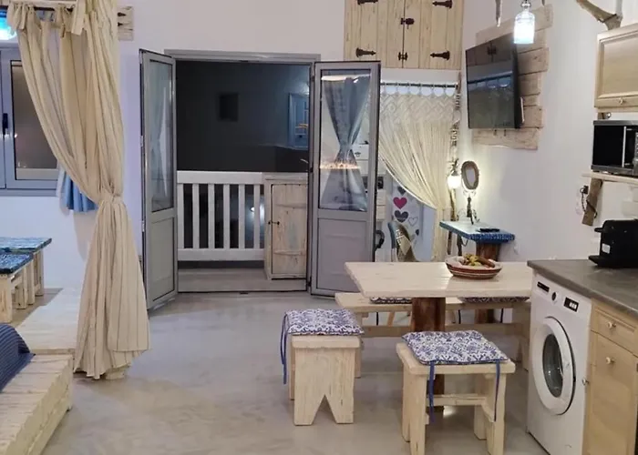 Ageri & Tritonis Luxury Daire *