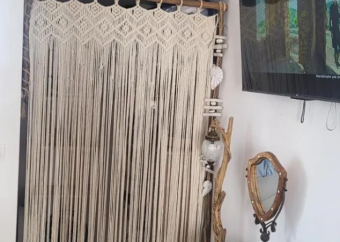 Ageri & Tritonis Luxury Lejlighed