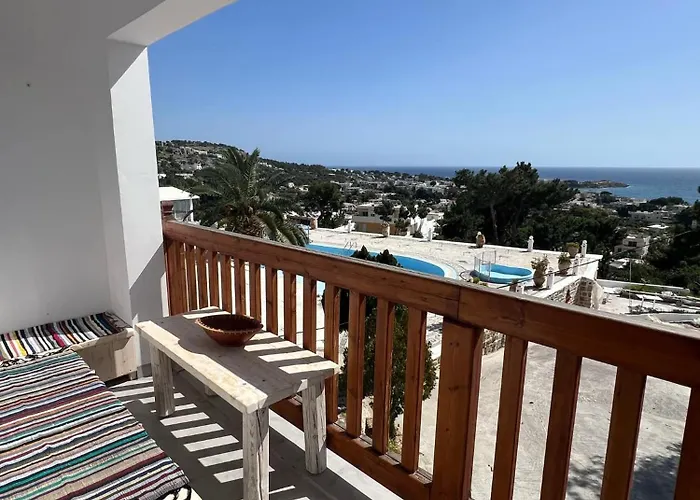 Ageri & Tritonis Luxury Daire Pefki