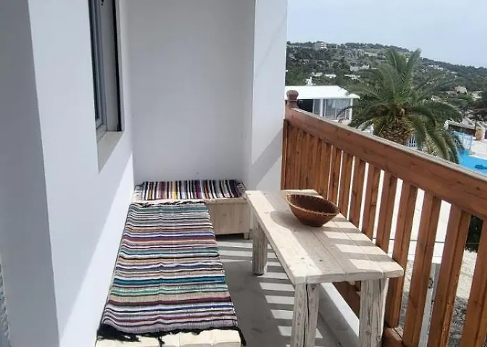 Ageri & Tritonis Luxury Daire *