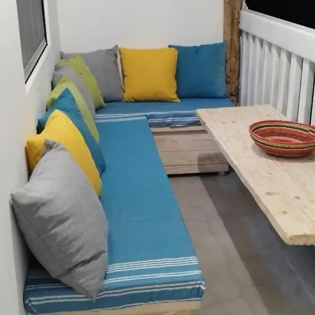 Ageri & Tritonis Luxury Apartman *