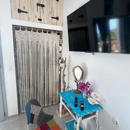 Apartman Ageri & Tritonis Luxury Pefki