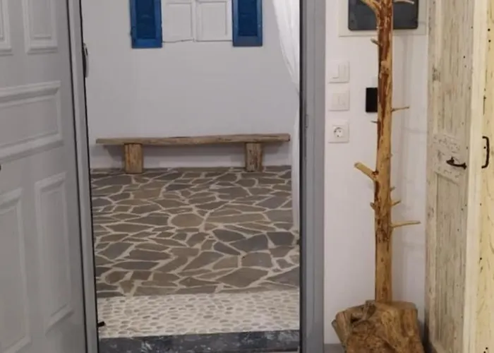 Ageri & Tritonis Luxury Apartament Pefki