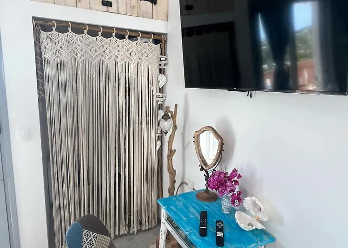 Apartament Ageri & Tritonis Luxury Pefki